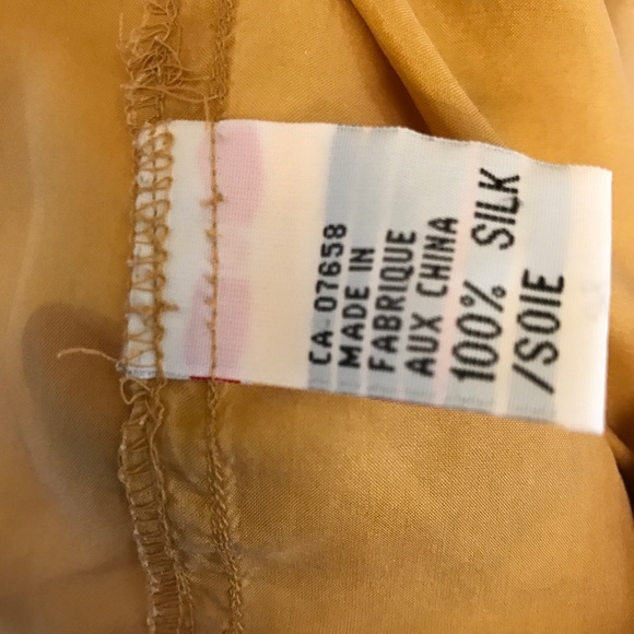 Stone Silks Silk mens shirt gold colour Sz M relaxing - Picture 6 of 7